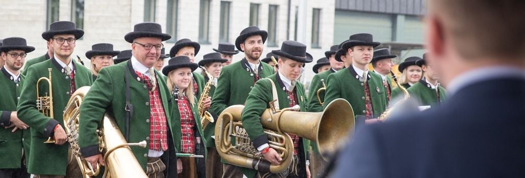 Parlament empfängt die Gäste des Tirolerfestes aus dem Salzburger Land