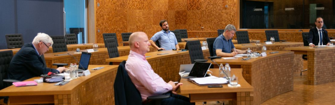 Regierungskontrolle im Oktober