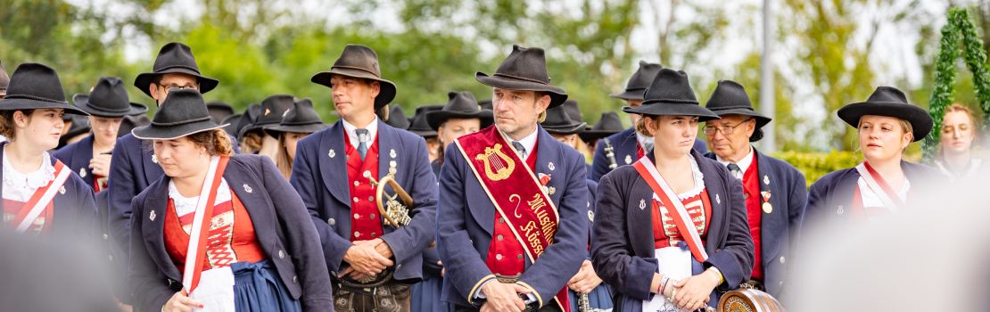 Empfang der Gäste des diesjährigen Tirolerfestes aus Kaiserwinkl, Österreich