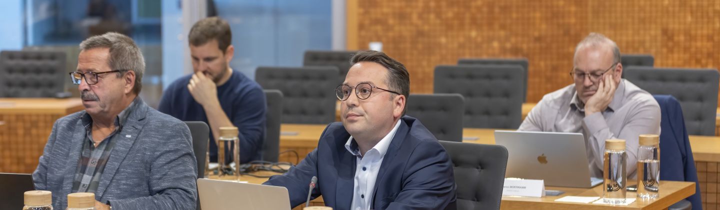 Regierungskontrolle im Januar 2026