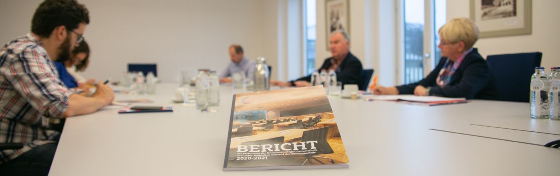 Halbzeit im Parlament